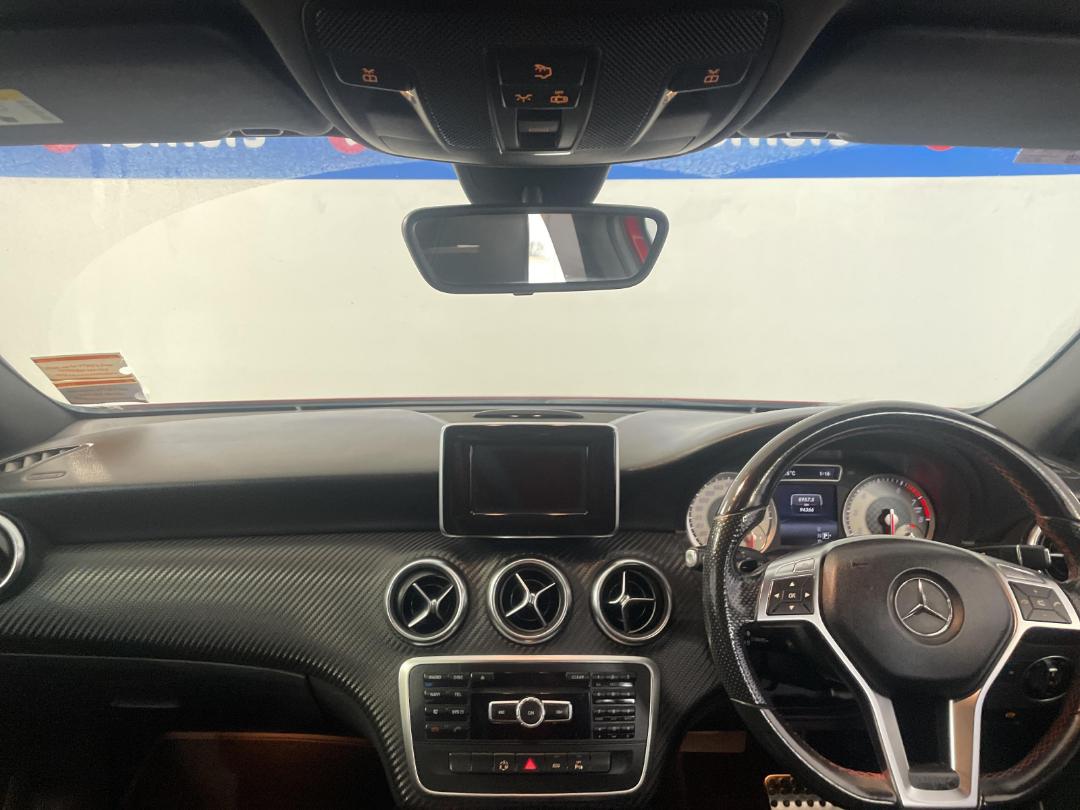 Photo '17' of Mercedes-Benz A180 Photo '17' of Mercedes-Benz A180