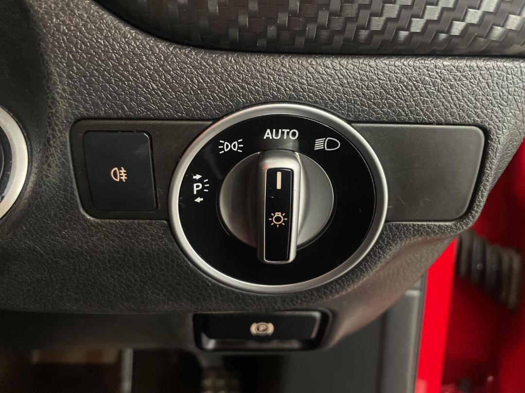 Photo '24' of Mercedes-Benz A180 Photo '24' of Mercedes-Benz A180