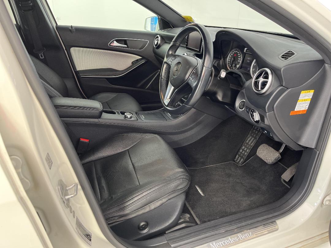 Photo '16' of Mercedes-Benz A180 Photo '16' of Mercedes-Benz A180