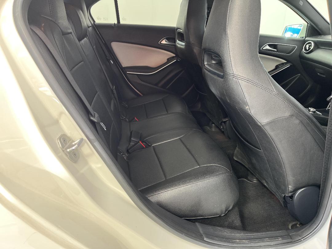 Photo '20' of Mercedes-Benz A180 Photo '20' of Mercedes-Benz A180