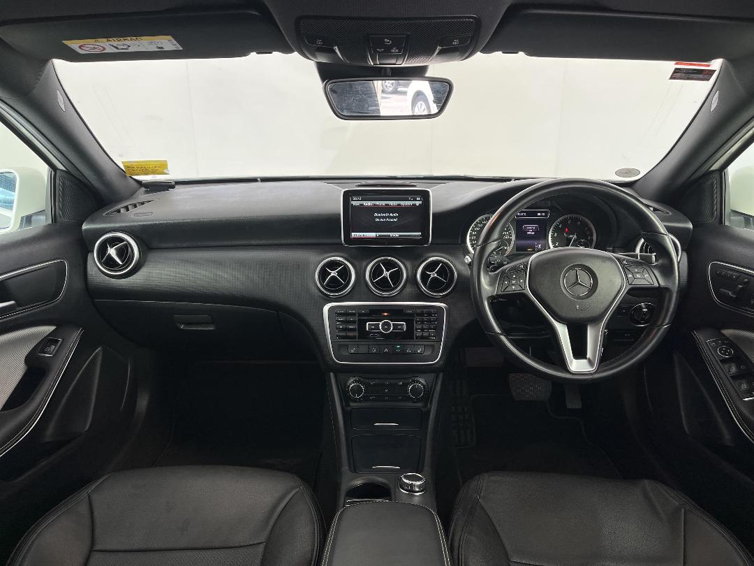 Photo '17' of Mercedes-Benz A180 Photo '17' of Mercedes-Benz A180
