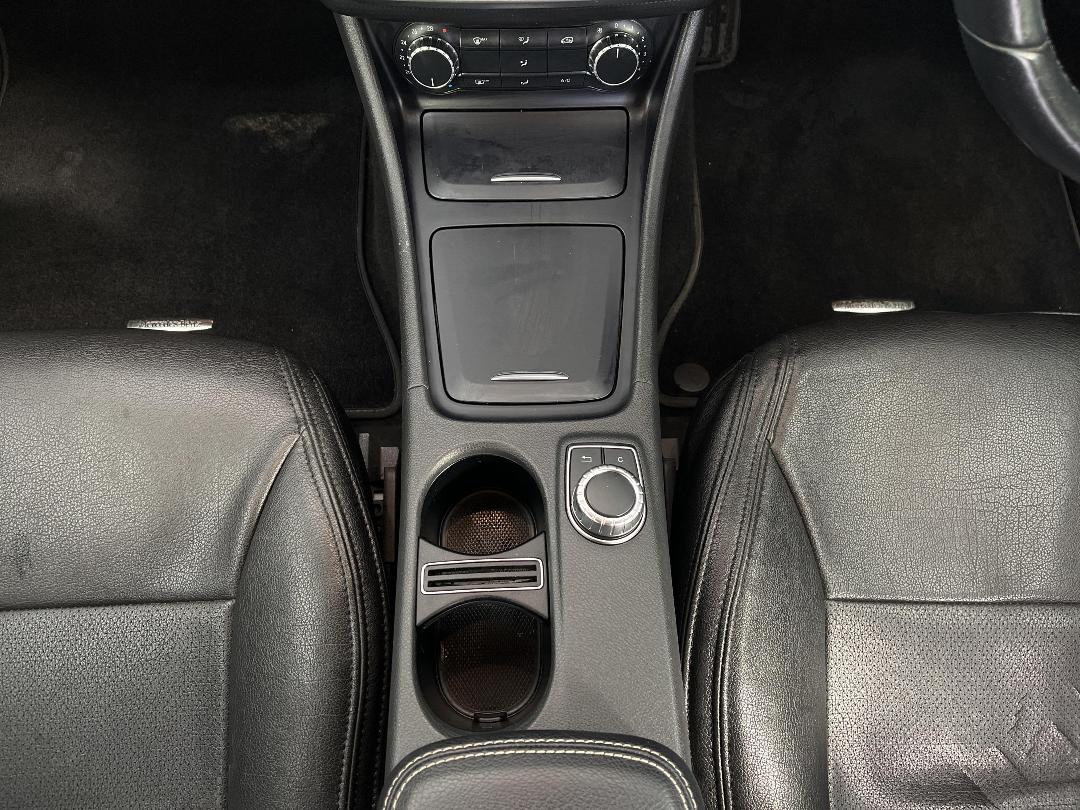 Photo '18' of Mercedes-Benz A180 Photo '18' of Mercedes-Benz A180