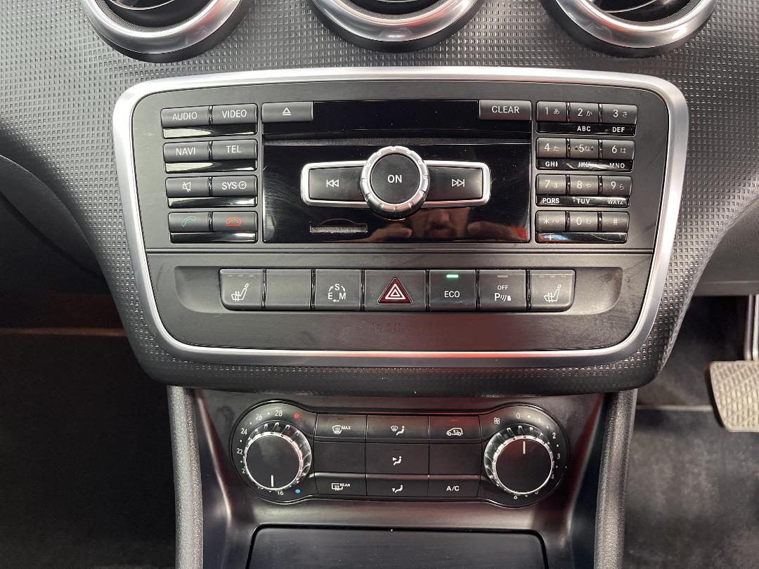 Photo '33' of Mercedes-Benz A180 Photo '33' of Mercedes-Benz A180