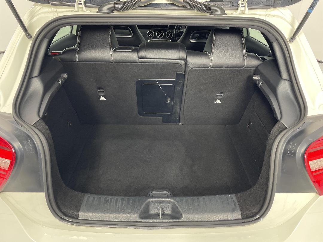 Photo '14' of Mercedes-Benz A180