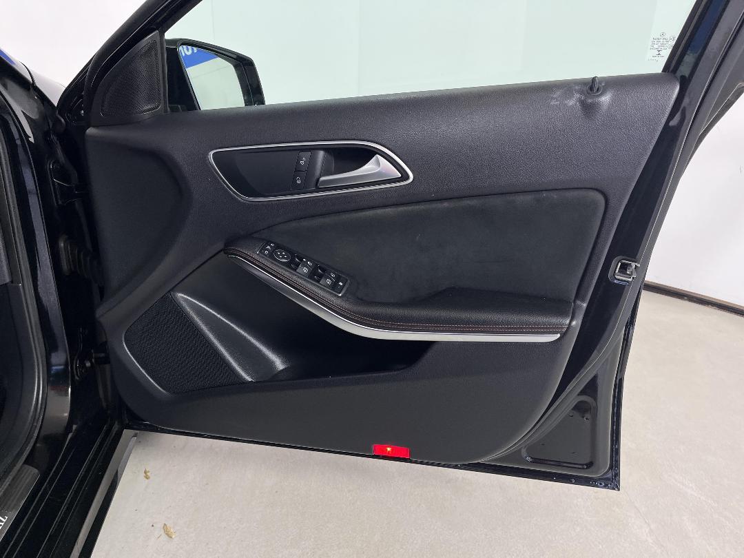 Photo '15' of Mercedes-Benz A180