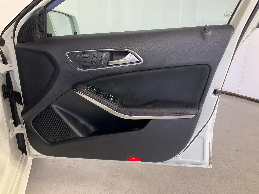 Photo '15' of Mercedes-Benz A250