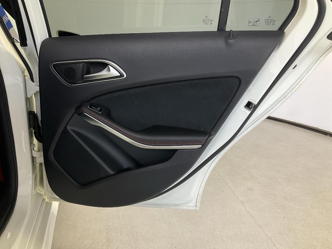 Photo '19' of Mercedes-Benz A250