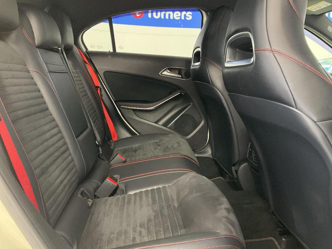 Photo '20' of Mercedes-Benz A250