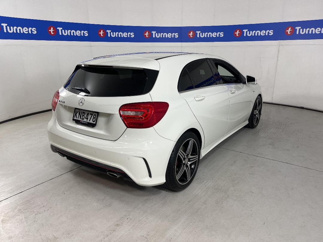 Photo '7' of Mercedes-Benz A250