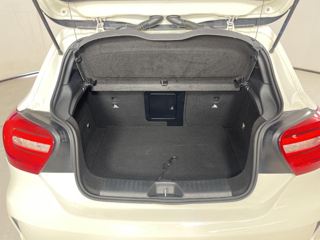 Photo '14' of Mercedes-Benz A250