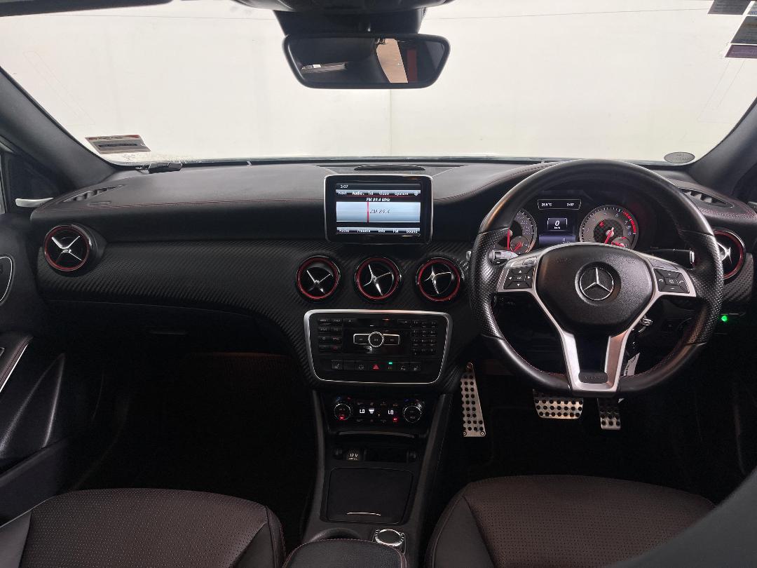 Photo '17' of Mercedes-Benz A250