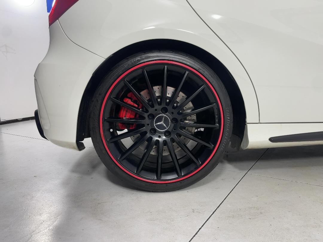 Photo '10' of Mercedes-Benz A45