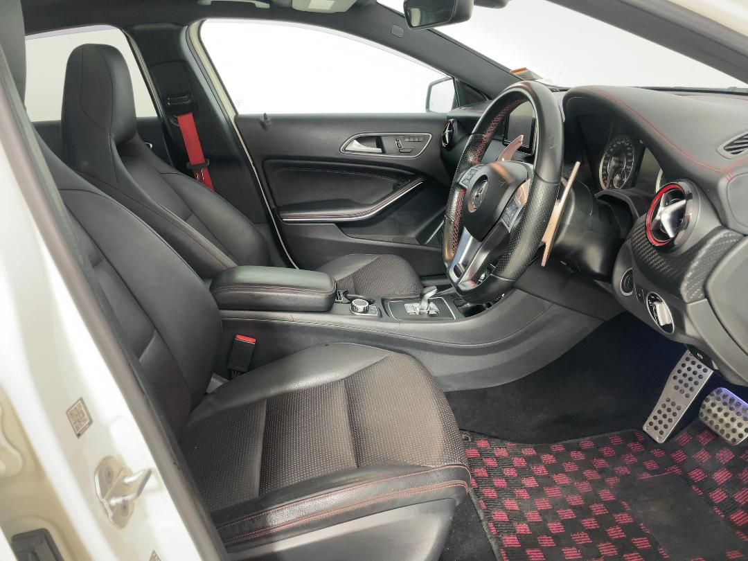 Photo '14' of Mercedes-Benz A45