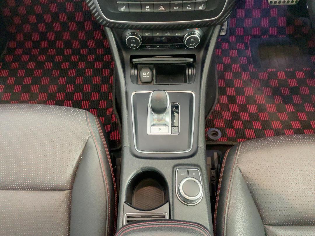 Photo '16' of Mercedes-Benz A45