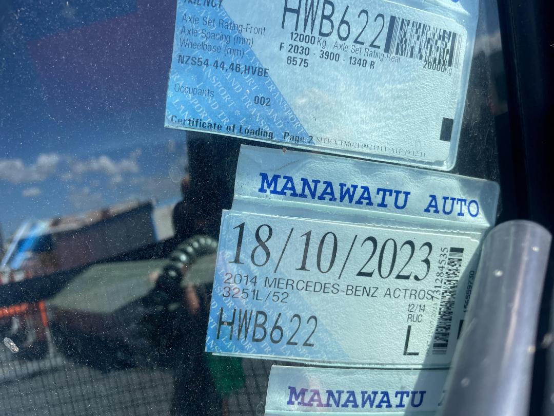 Photo '40' of Mercedes-Benz ACTROS 3251L/52 Curtainsider Photo '40' of Mercedes-Benz ACTROS 3251L/52 Curtainsider