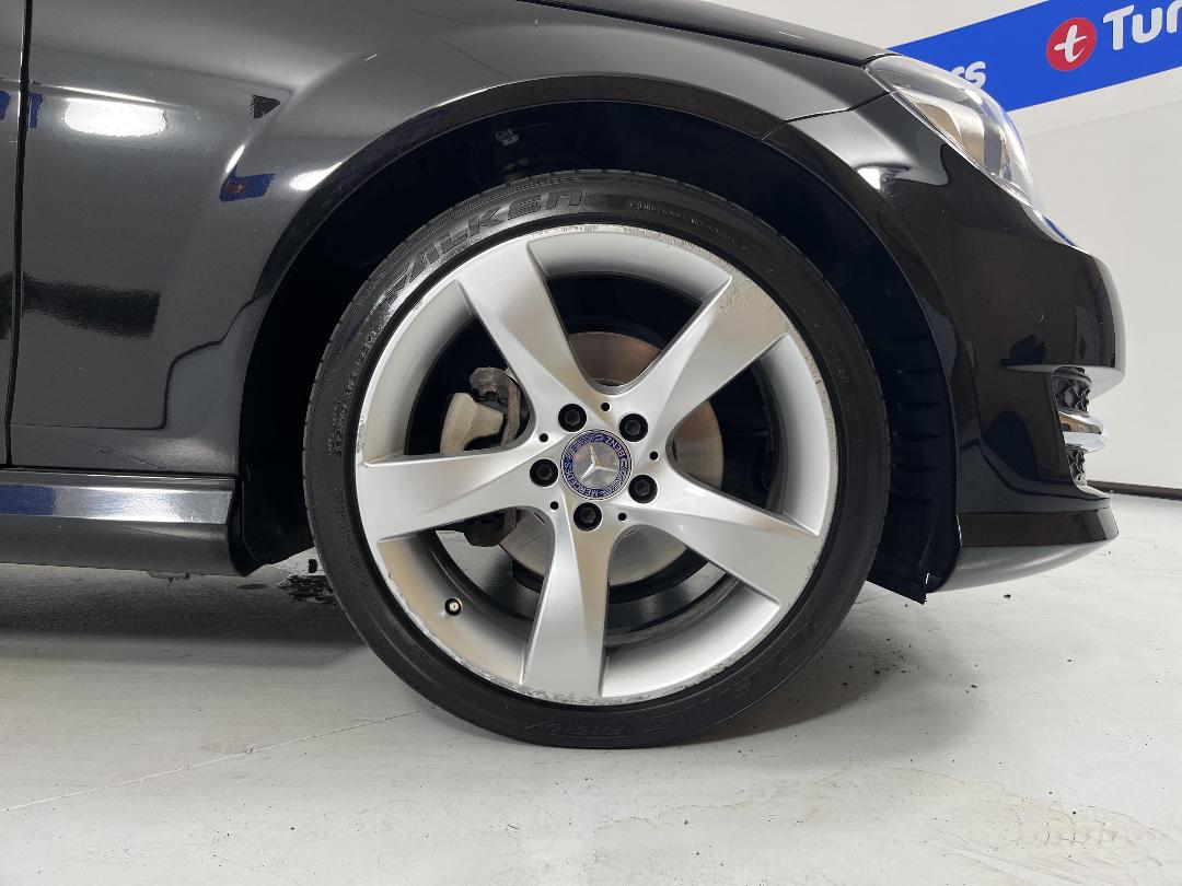 Photo '9' of Mercedes-Benz C-Class