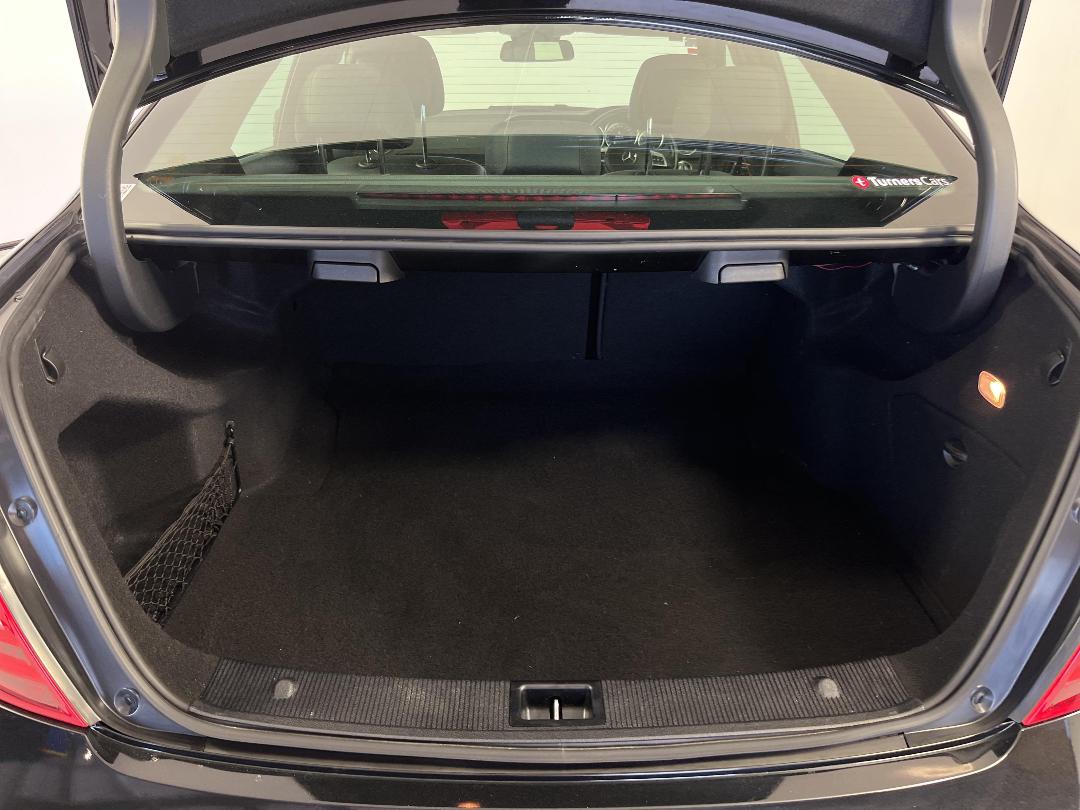 Photo '14' of Mercedes-Benz C-Class