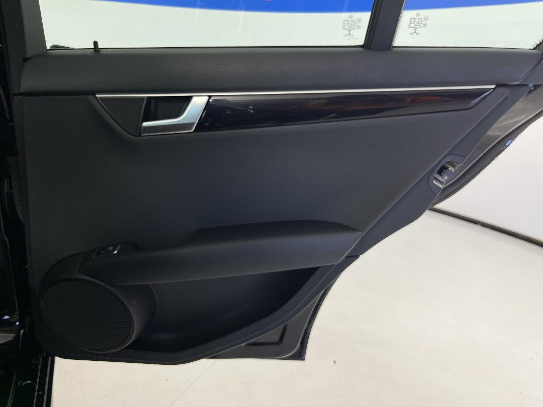 Photo '19' of Mercedes-Benz C-Class