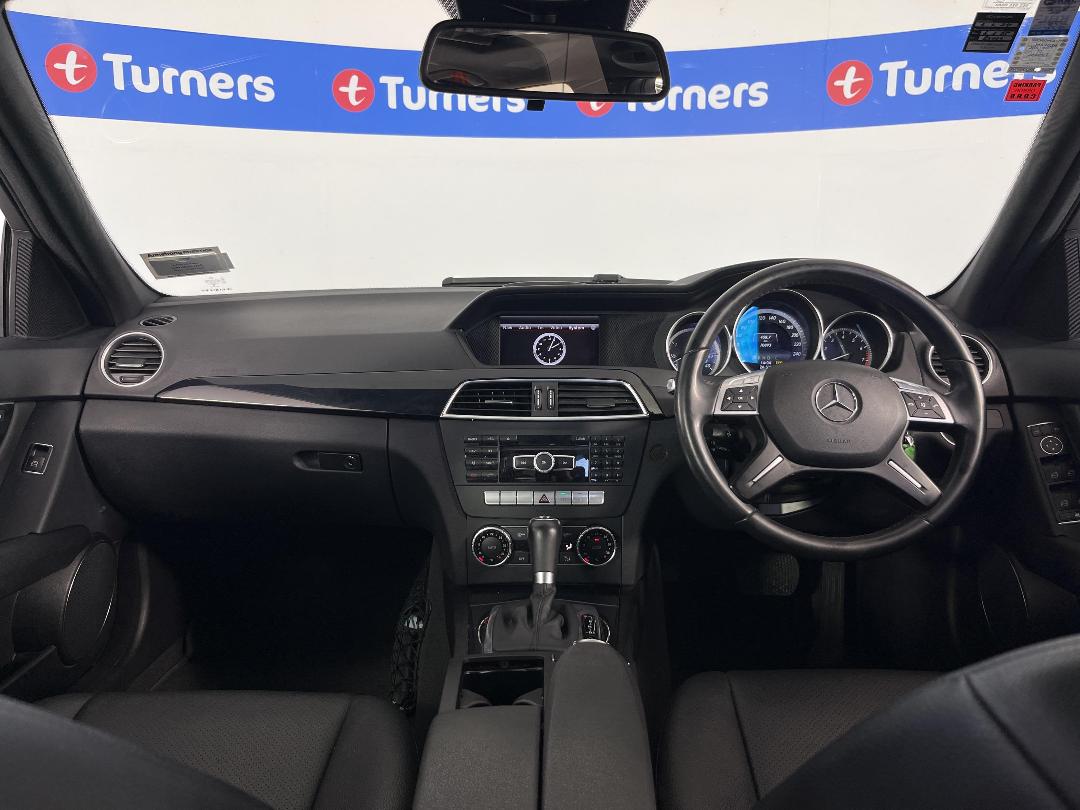 Photo '17' of Mercedes-Benz C-Class