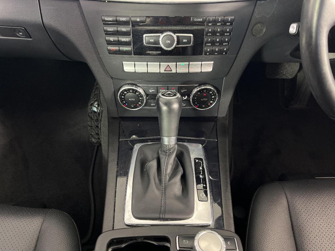 Photo '18' of Mercedes-Benz C-Class