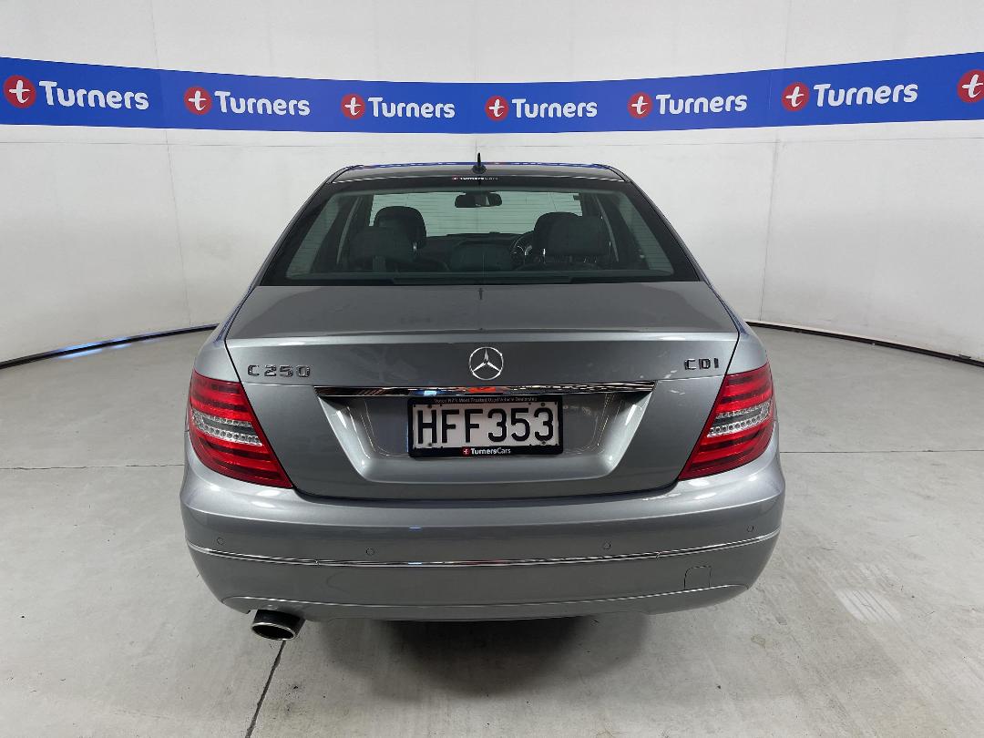 Photo '6' of Mercedes-Benz C-Class Photo '6' of Mercedes-Benz C-Class