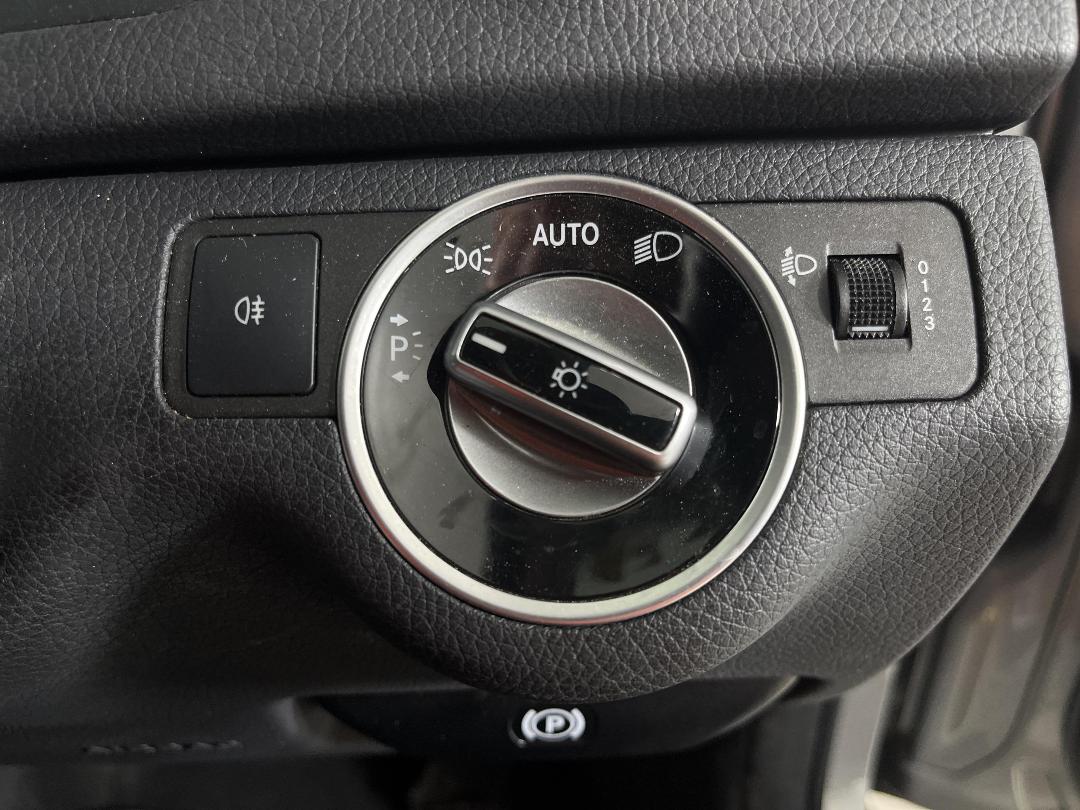 Photo '25' of Mercedes-Benz C-Class Photo '25' of Mercedes-Benz C-Class