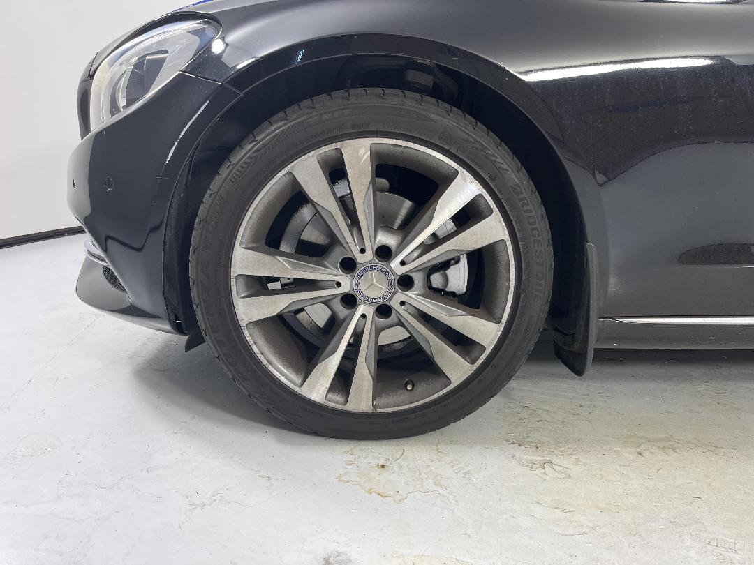 Photo '10' of Mercedes-Benz C-Class Photo '10' of Mercedes-Benz C-Class