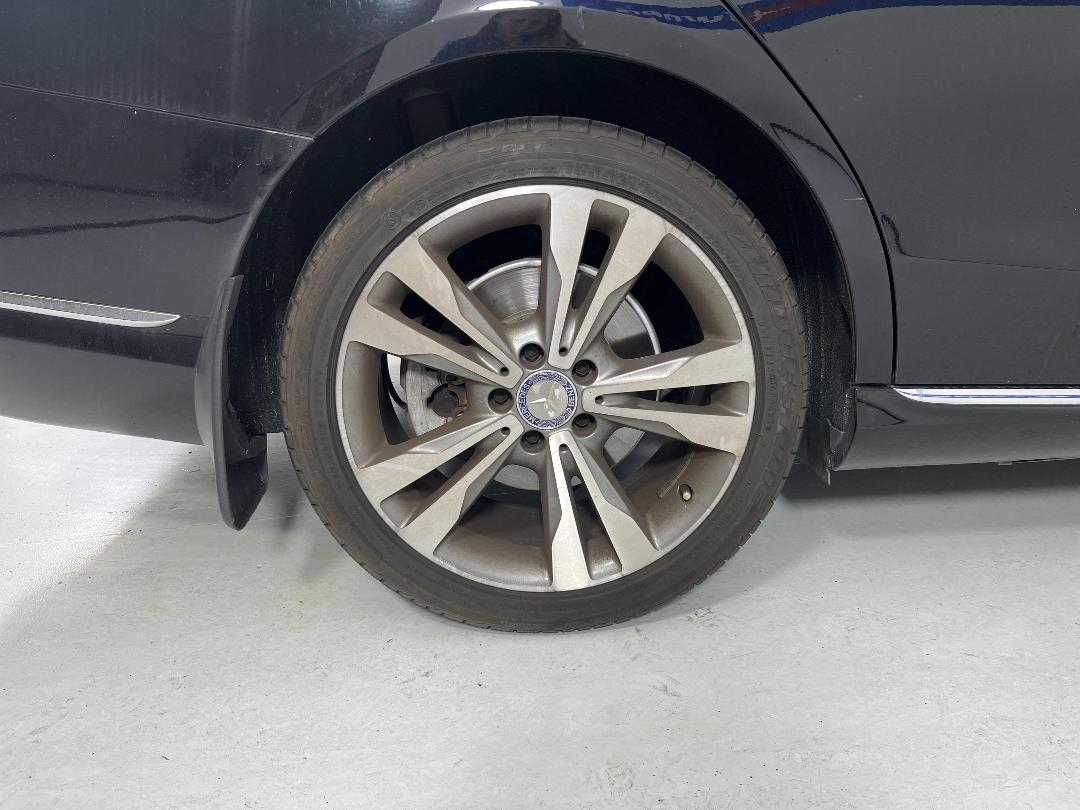 Photo '12' of Mercedes-Benz C-Class Photo '12' of Mercedes-Benz C-Class