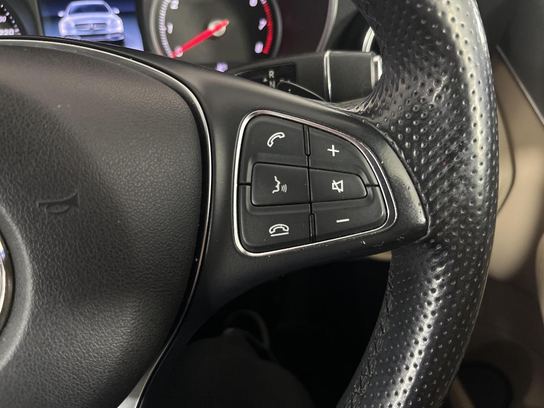 Photo '25' of Mercedes-Benz C-Class Photo '25' of Mercedes-Benz C-Class