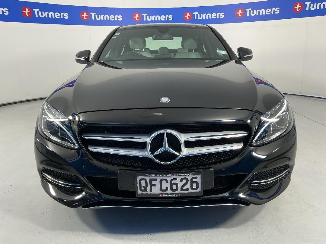 Photo '2' of Mercedes-Benz C-Class