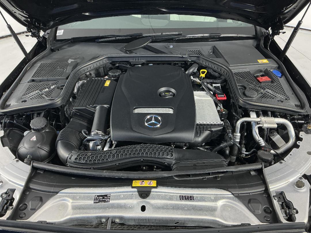 Photo '13' of Mercedes-Benz C-Class