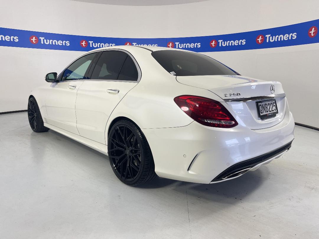 Photo '5' of Mercedes-Benz C250 Photo '5' of Mercedes-Benz C250