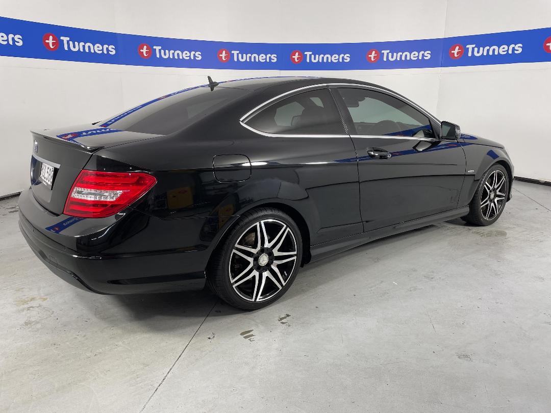 Photo '7' of Mercedes-Benz C250