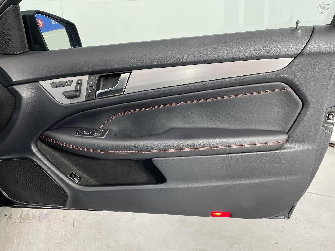 Photo '15' of Mercedes-Benz C250