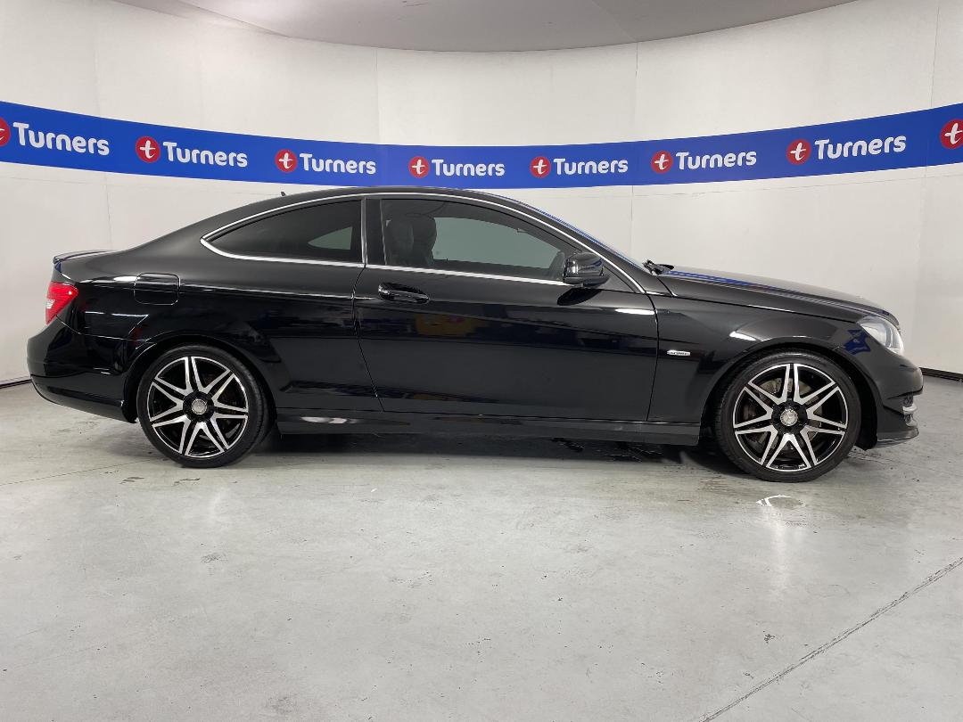 Photo '22' of Mercedes-Benz C250