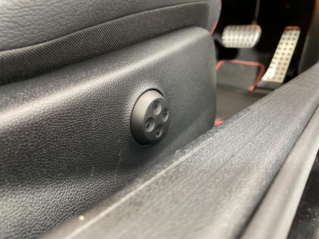 Photo '25' of Mercedes-Benz C250