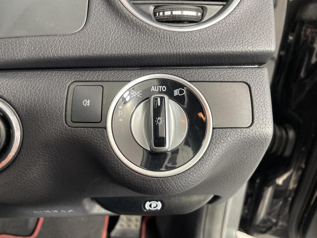 Photo '30' of Mercedes-Benz C250