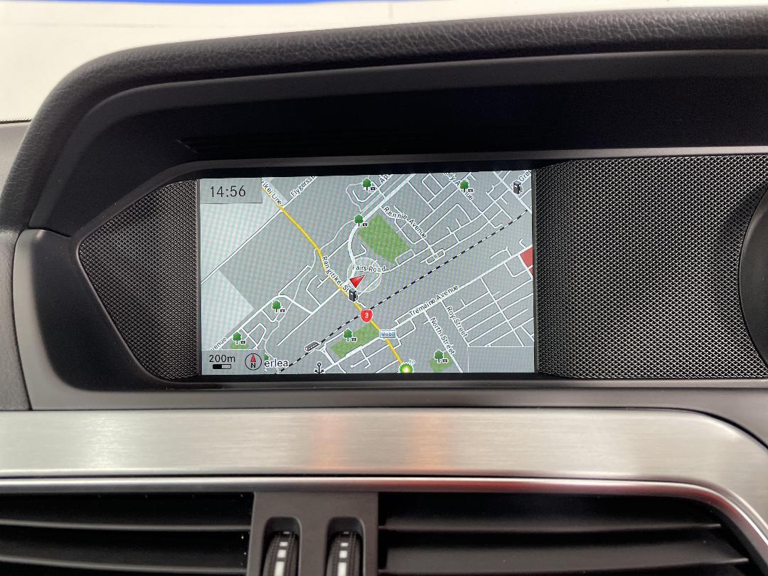 Photo '33' of Mercedes-Benz C250