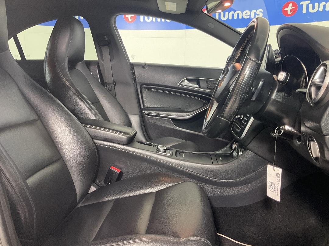 Photo '16' of Mercedes-Benz CLA