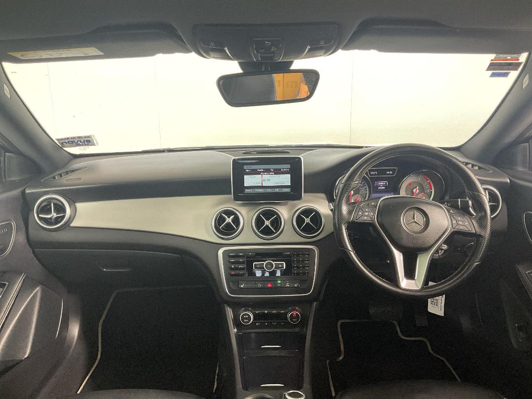 Photo '17' of Mercedes-Benz CLA