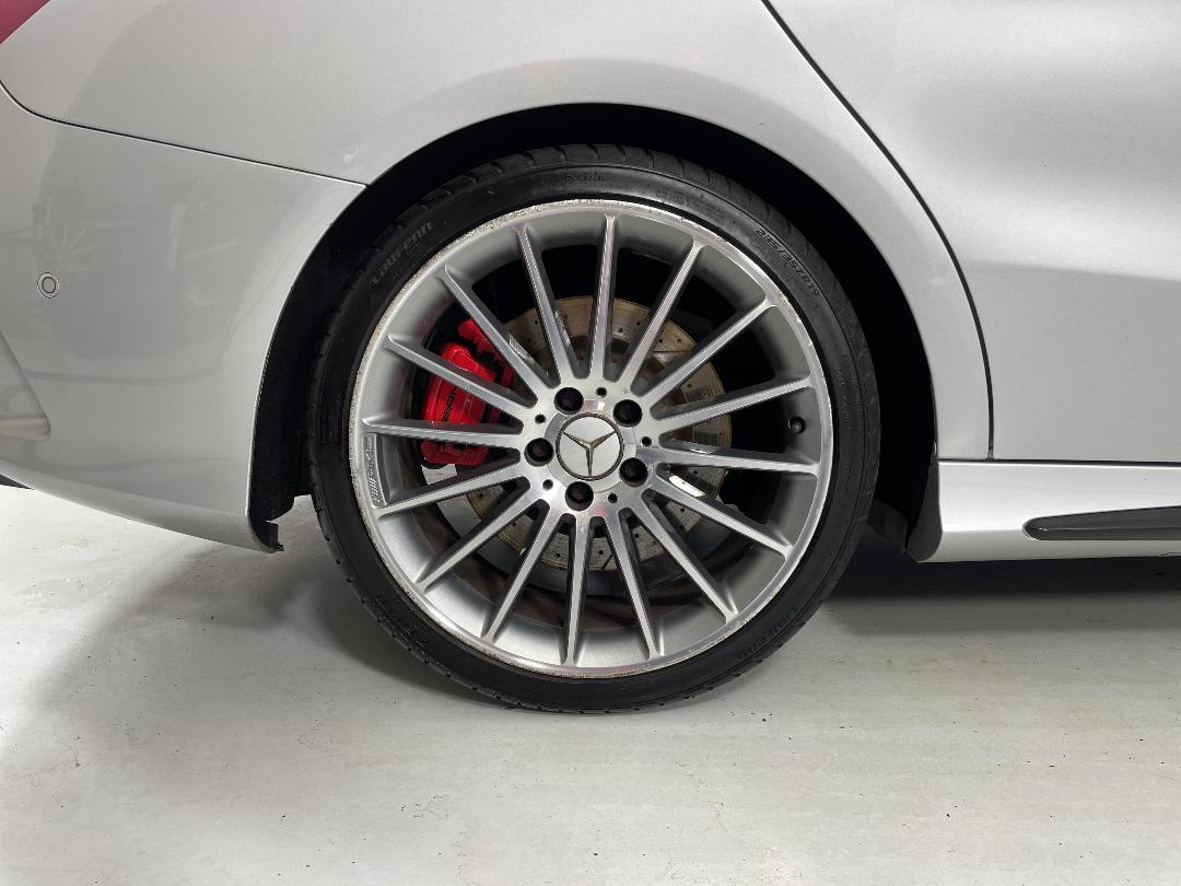 Photo '12' of Mercedes-Benz CLA