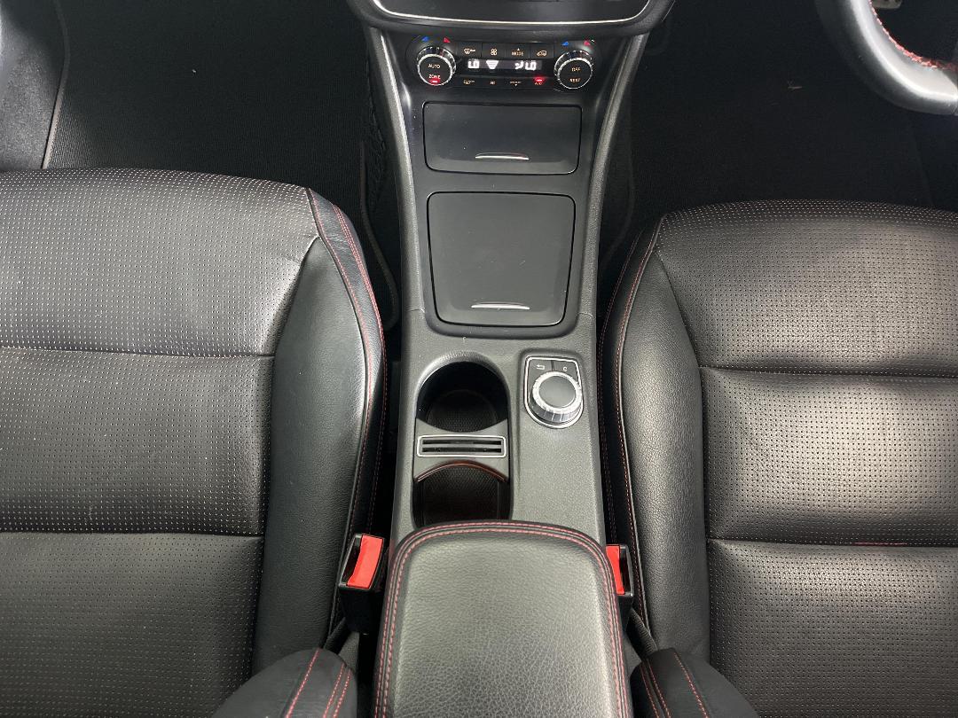 Photo '23' of Mercedes-Benz CLA