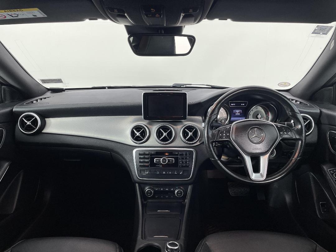 Photo '17' of Mercedes-Benz CLA180