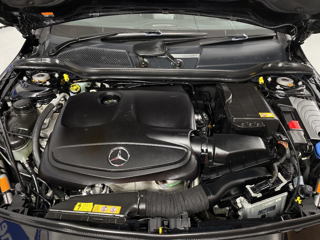Photo '13' of Mercedes-Benz CLA180