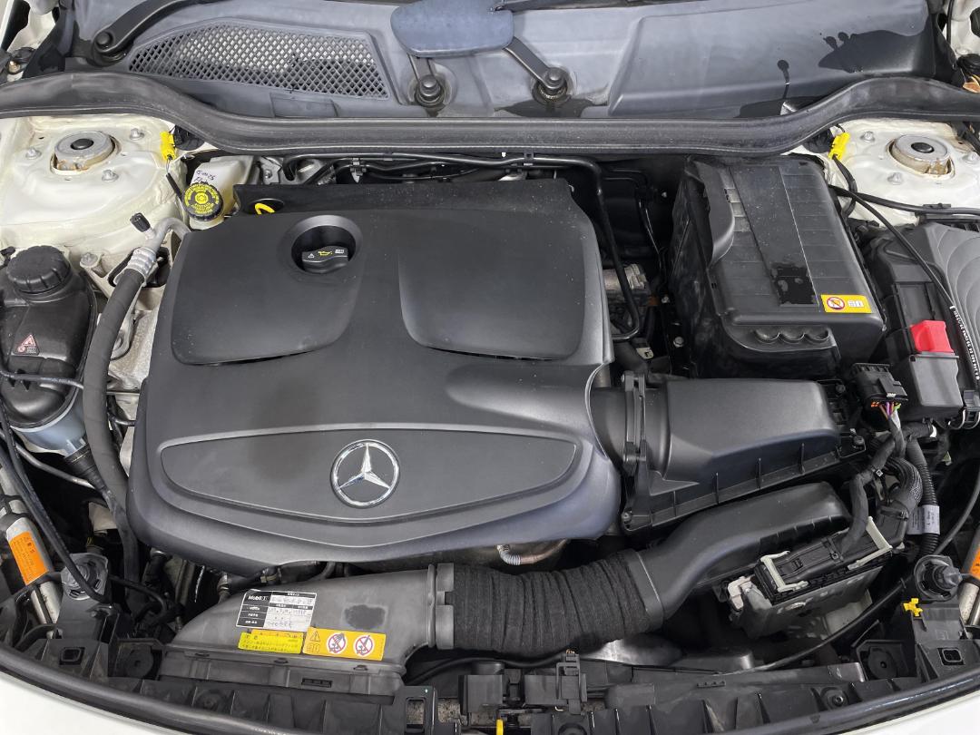 Photo '8' of Mercedes-Benz CLA250 AMG Line Photo '8' of Mercedes-Benz CLA250 AMG Line