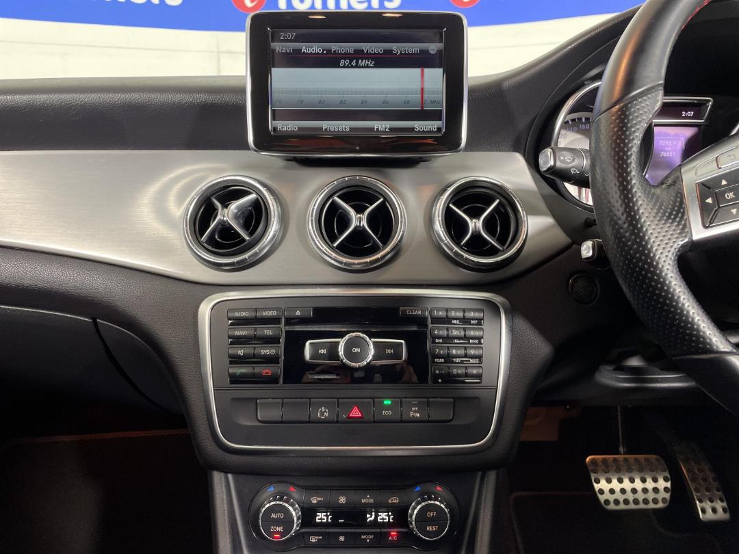 Photo '13' of Mercedes-Benz CLA250 AMG Line Photo '13' of Mercedes-Benz CLA250 AMG Line