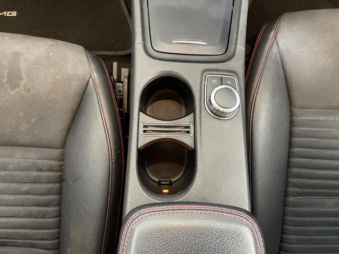 Photo '18' of Mercedes-Benz CLA250 AMG Line Photo '18' of Mercedes-Benz CLA250 AMG Line