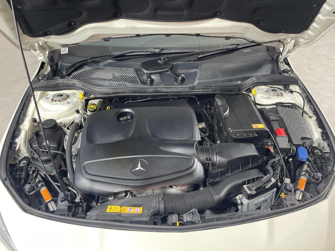 Photo '13' of Mercedes-Benz CLA250