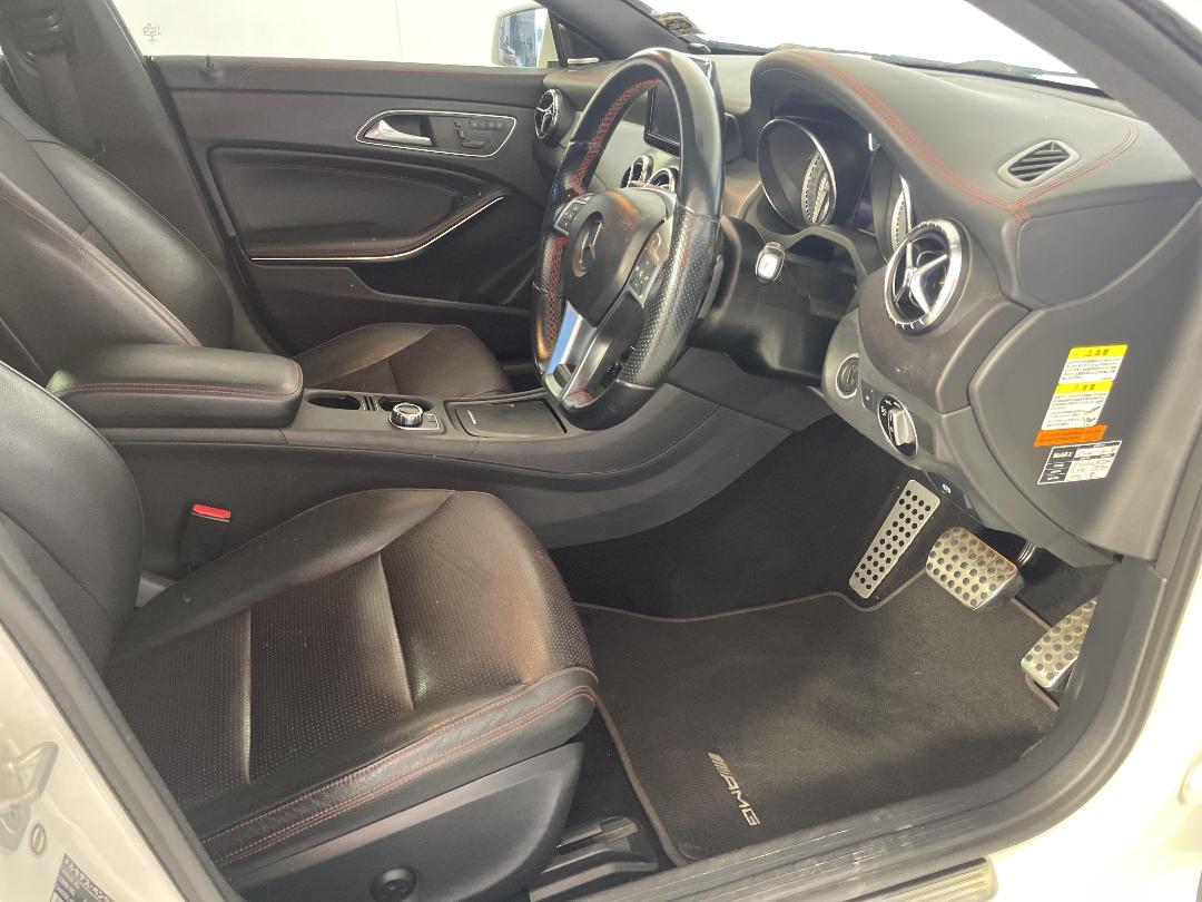 Photo '16' of Mercedes-Benz CLA250