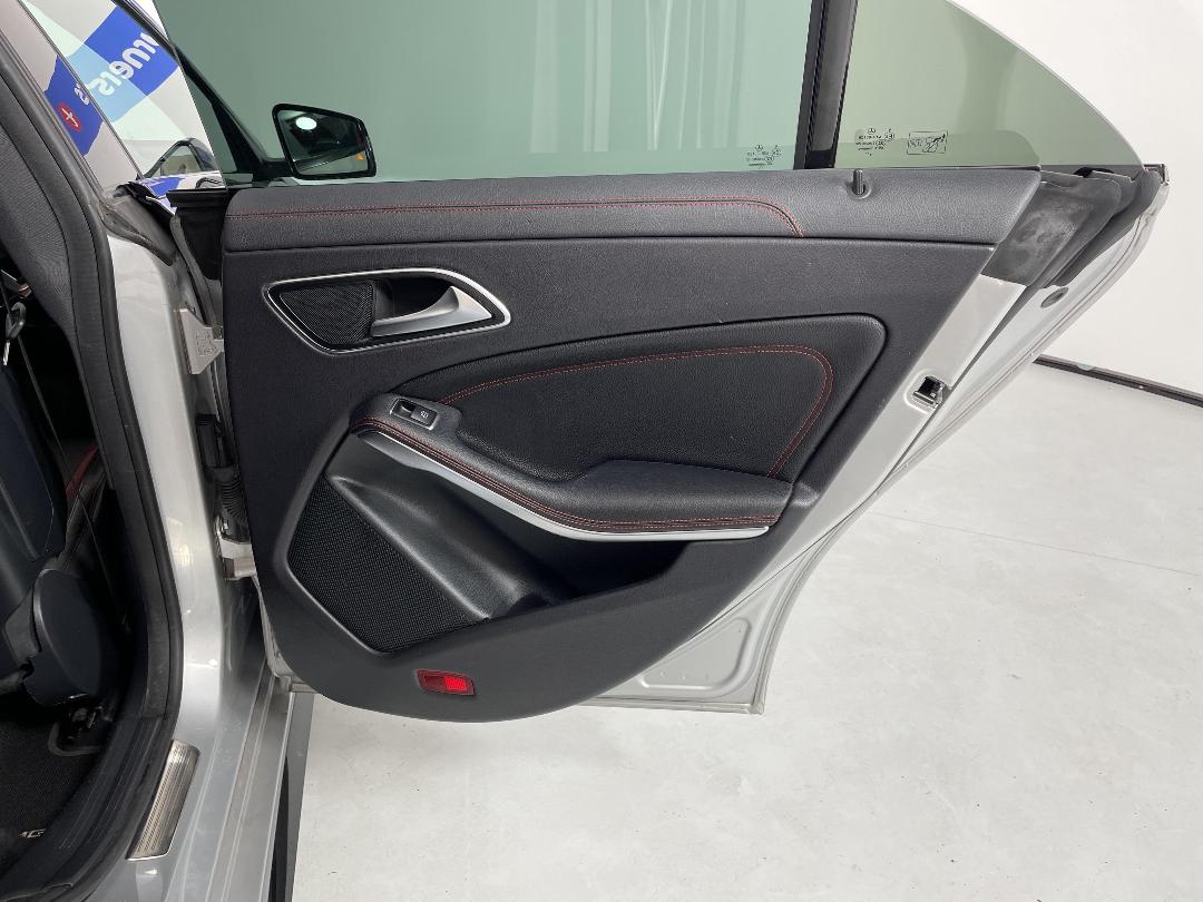 Photo '19' of Mercedes-Benz CLA45 Photo '19' of Mercedes-Benz CLA45